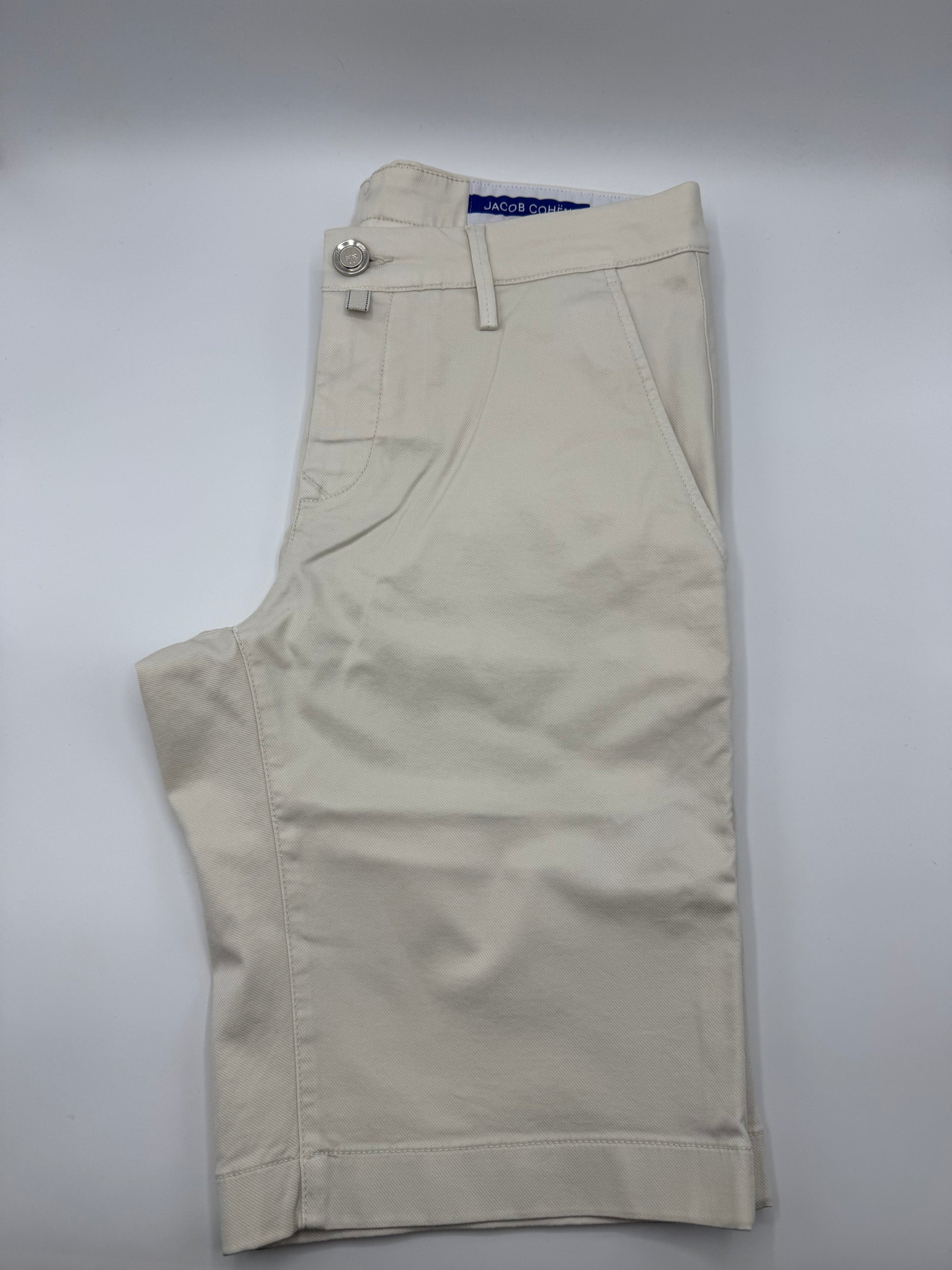 Jacob Cohen | 14787 | Wit offwhite | JC Bob Short Ch