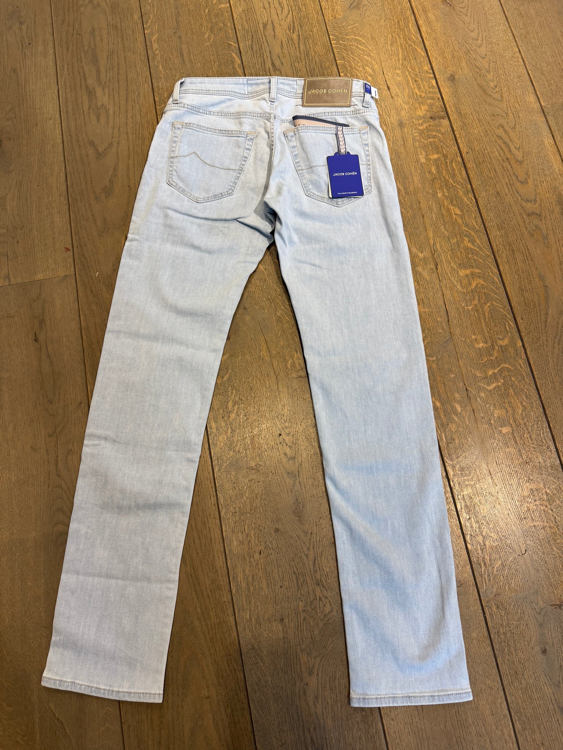 Jacob_Cohen_14795__light_denim__JC_Nick_slim_b1